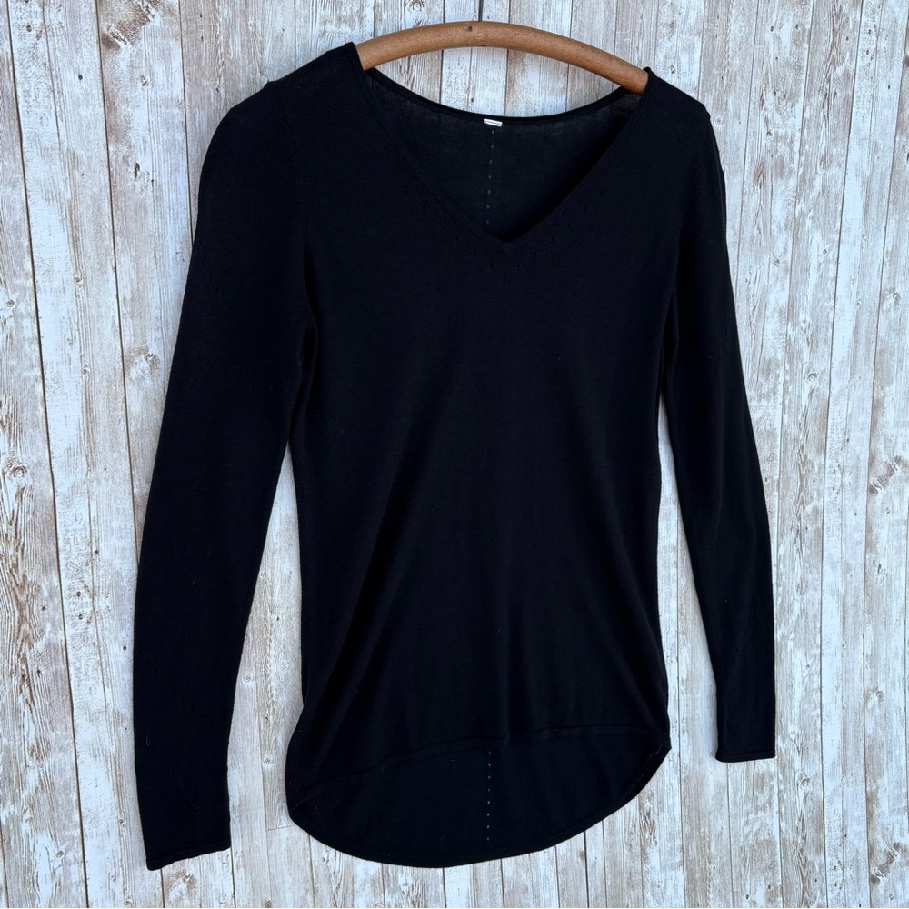 Lululemon V Neck Pullover Sweater